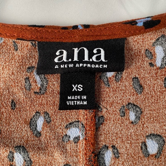 a.n.a Leopard print blouse - Picture 3 of 4